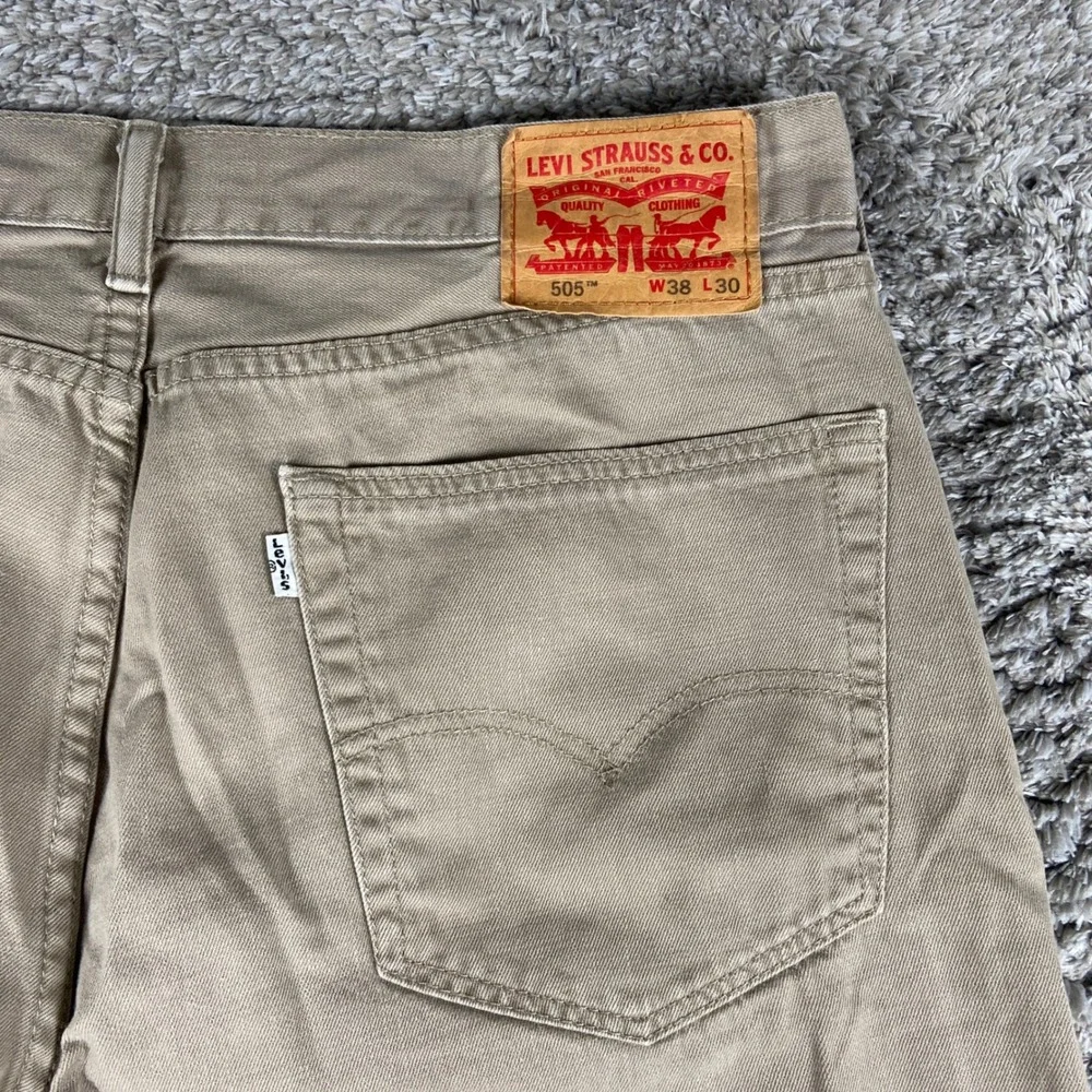 Levi's 505 Jeans Mens 38x30‎ Tan Khaki Denim Straight Leg Cotton Workwear Pants